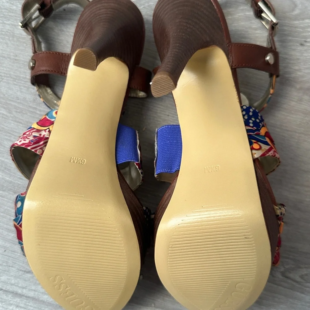 Guess Brown and Multicolor Floral Heels - Picture 5 of 16